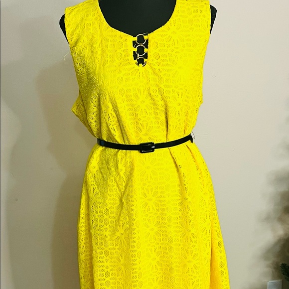 Nice yellow summer dress - Picture 3 of 5